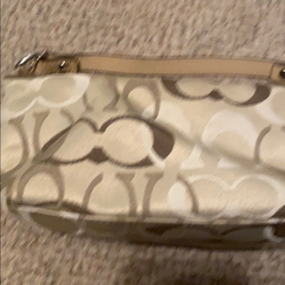 Coach bag, small great for small accessories. - Picture 5 of 8